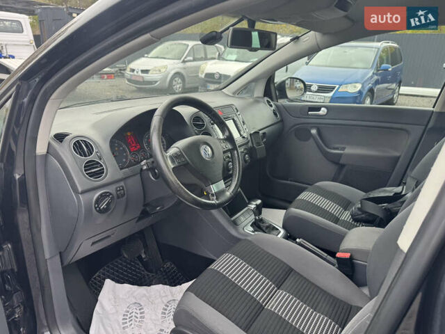 Черный Фольксваген Гольф Плюс, объемом двигателя 1.4 л и пробегом 214 тыс. км за 7199 $, фото 12 на Automoto.ua