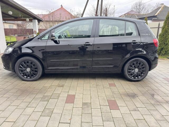 Черный Фольксваген Гольф Плюс, объемом двигателя 1.4 л и пробегом 222 тыс. км за 5999 $, фото 3 на Automoto.ua