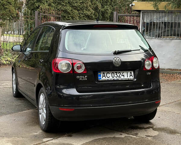 Черный Фольксваген Гольф Плюс, объемом двигателя 1.4 л и пробегом 238 тыс. км за 6200 $, фото 7 на Automoto.ua