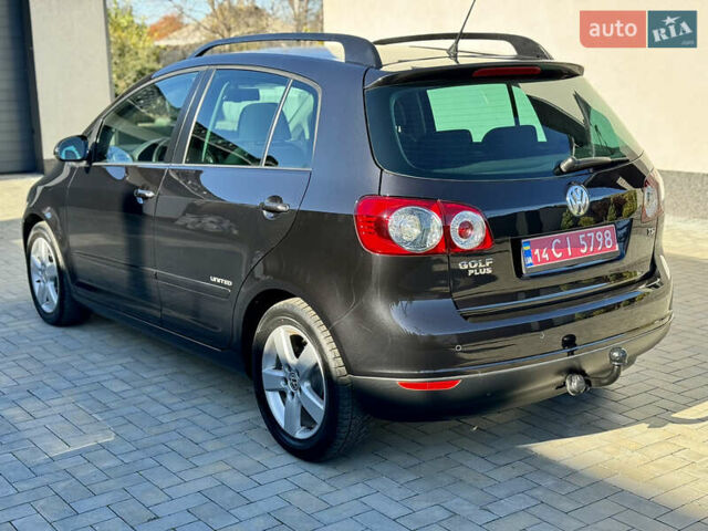 Черный Фольксваген Гольф Плюс, объемом двигателя 1.4 л и пробегом 154 тыс. км за 6500 $, фото 5 на Automoto.ua