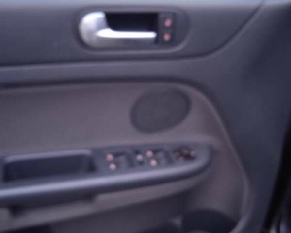 Чорний Фольксваген Golf Plus, об'ємом двигуна 1.6 л та пробігом 187 тис. км за 6000 $, фото 26 на Automoto.ua