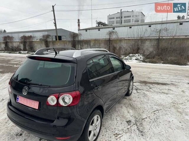 Черный Фольксваген Гольф Плюс, объемом двигателя 1.4 л и пробегом 190 тыс. км за 6500 $, фото 25 на Automoto.ua