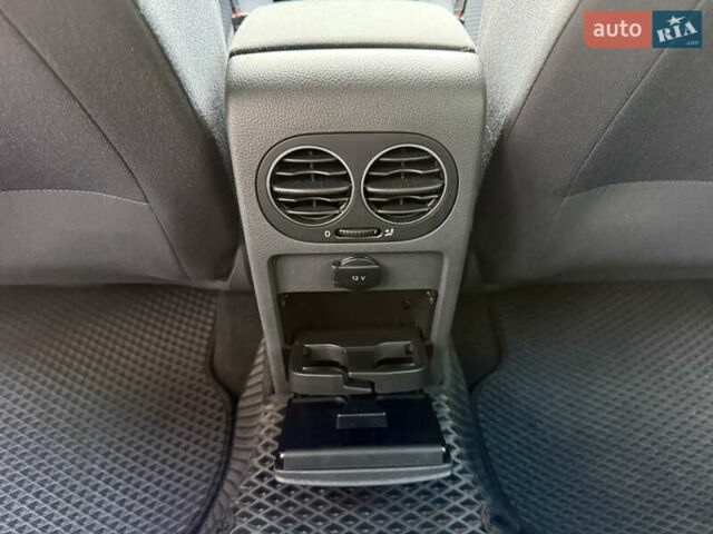 Черный Фольксваген Гольф Плюс, объемом двигателя 2 л и пробегом 240 тыс. км за 7350 $, фото 35 на Automoto.ua