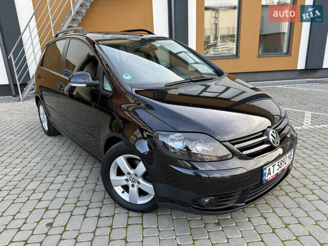 Черный Фольксваген Гольф Плюс, объемом двигателя 2 л и пробегом 240 тыс. км за 7350 $, фото 5 на Automoto.ua