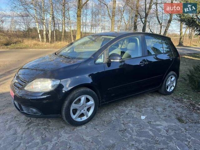 Черный Фольксваген Гольф Плюс, объемом двигателя 1.6 л и пробегом 186 тыс. км за 5850 $, фото 10 на Automoto.ua