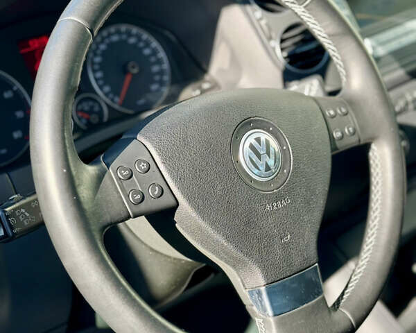 Черный Фольксваген Гольф Плюс, объемом двигателя 1.4 л и пробегом 154 тыс. км за 6999 $, фото 22 на Automoto.ua