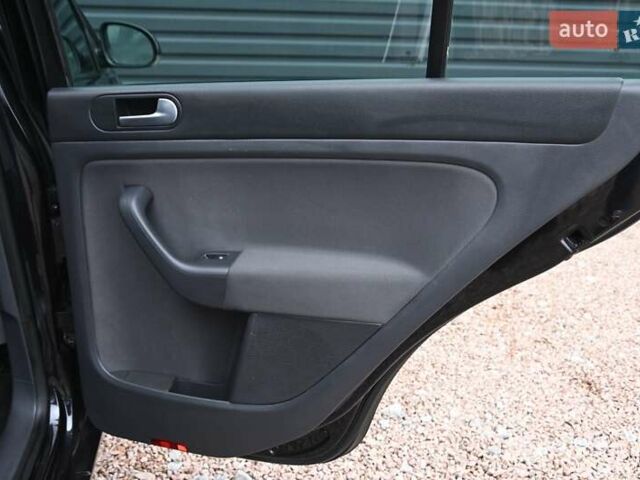 Черный Фольксваген Гольф Плюс, объемом двигателя 1.39 л и пробегом 230 тыс. км за 7999 $, фото 26 на Automoto.ua