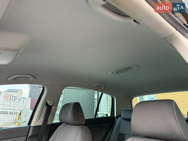 Черный Фольксваген Гольф Плюс, объемом двигателя 2 л и пробегом 240 тыс. км за 7350 $, фото 26 на Automoto.ua