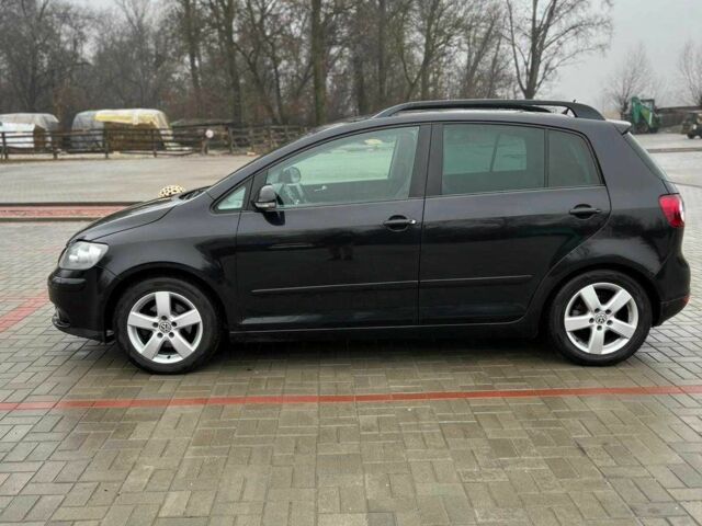 Черный Фольксваген Гольф Плюс, объемом двигателя 1.6 л и пробегом 206 тыс. км за 6499 $, фото 4 на Automoto.ua