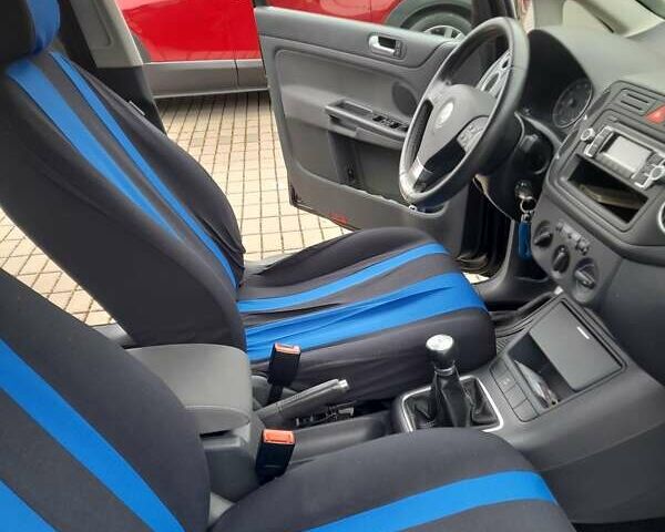 Чорний Фольксваген Golf Plus, об'ємом двигуна 1.6 л та пробігом 107 тис. км за 7000 $, фото 5 на Automoto.ua