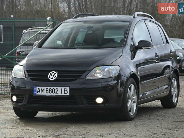 Черный Фольксваген Гольф Плюс, объемом двигателя 1.39 л и пробегом 230 тыс. км за 7999 $, фото 4 на Automoto.ua
