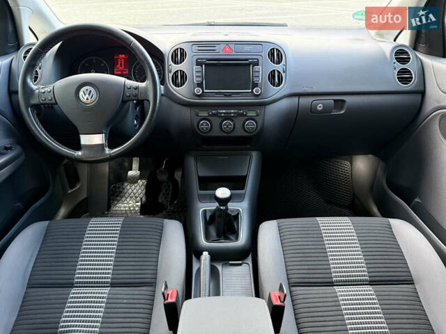 Чорний Фольксваген Golf Plus, об'ємом двигуна 2 л та пробігом 240 тис. км за 7450 $, фото 36 на Automoto.ua