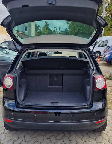 Черный Фольксваген Гольф Плюс, объемом двигателя 1.4 л и пробегом 200 тыс. км за 4799 $, фото 5 на Automoto.ua