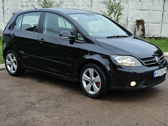 Черный Фольксваген Гольф Плюс, объемом двигателя 1.4 л и пробегом 150 тыс. км за 6500 $, фото 9 на Automoto.ua