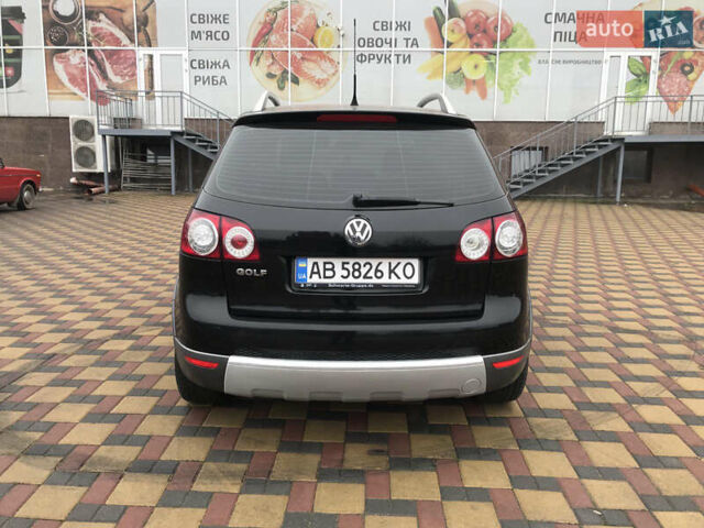 Черный Фольксваген Гольф Плюс, объемом двигателя 1.6 л и пробегом 260 тыс. км за 8300 $, фото 5 на Automoto.ua