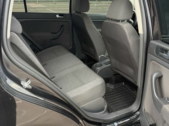 Черный Фольксваген Гольф Плюс, объемом двигателя 1.6 л и пробегом 183 тыс. км за 5950 $, фото 13 на Automoto.ua