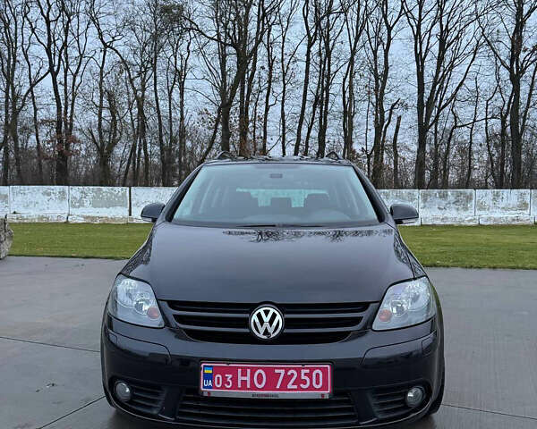 Черный Фольксваген Гольф Плюс, объемом двигателя 1.4 л и пробегом 181 тыс. км за 6400 $, фото 6 на Automoto.ua