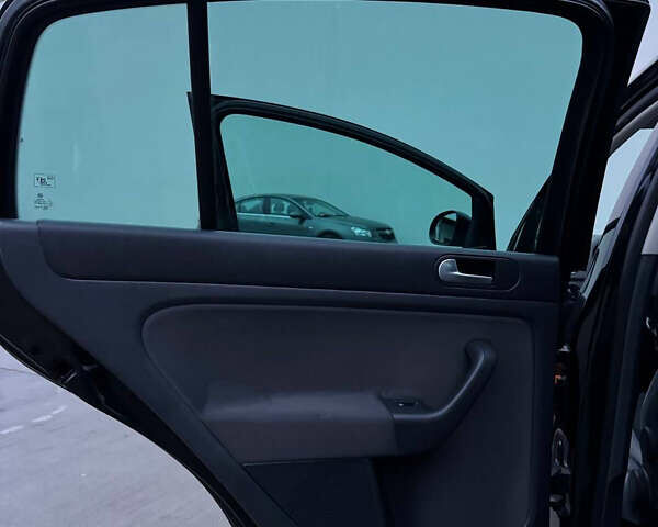 Черный Фольксваген Гольф Плюс, объемом двигателя 1.4 л и пробегом 181 тыс. км за 6400 $, фото 13 на Automoto.ua