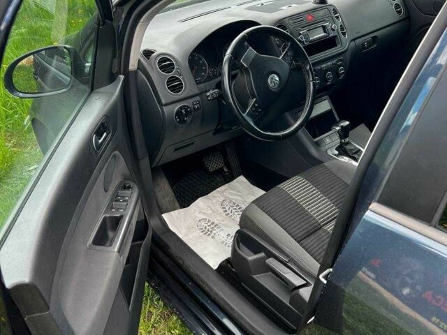 Черный Фольксваген Гольф Плюс, объемом двигателя 0 л и пробегом 263 тыс. км за 6999 $, фото 6 на Automoto.ua