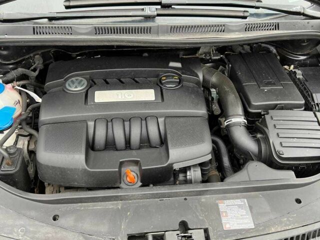 Черный Фольксваген Гольф Плюс, объемом двигателя 1.6 л и пробегом 206 тыс. км за 6499 $, фото 15 на Automoto.ua