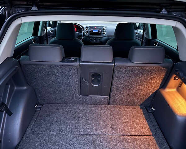 Черный Фольксваген Гольф Плюс, объемом двигателя 1.4 л и пробегом 181 тыс. км за 6400 $, фото 16 на Automoto.ua