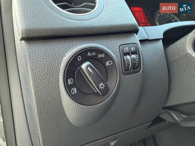 Черный Фольксваген Гольф Плюс, объемом двигателя 2 л и пробегом 240 тыс. км за 7350 $, фото 47 на Automoto.ua