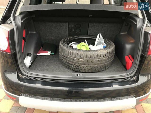 Черный Фольксваген Гольф Плюс, объемом двигателя 1.6 л и пробегом 260 тыс. км за 8300 $, фото 23 на Automoto.ua