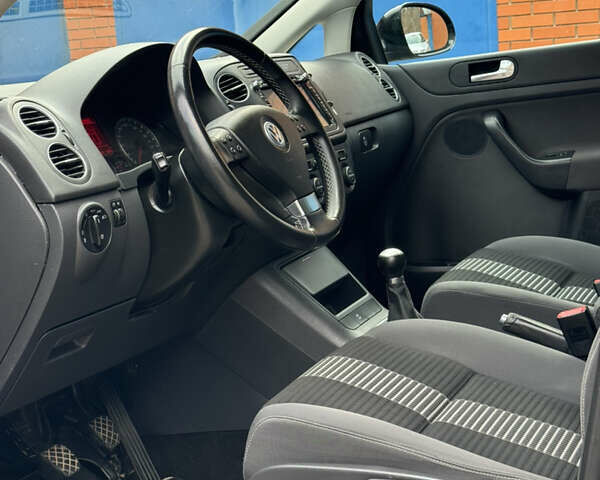 Чорний Фольксваген Golf Plus, об'ємом двигуна 1.6 л та пробігом 209 тис. км за 6999 $, фото 21 на Automoto.ua