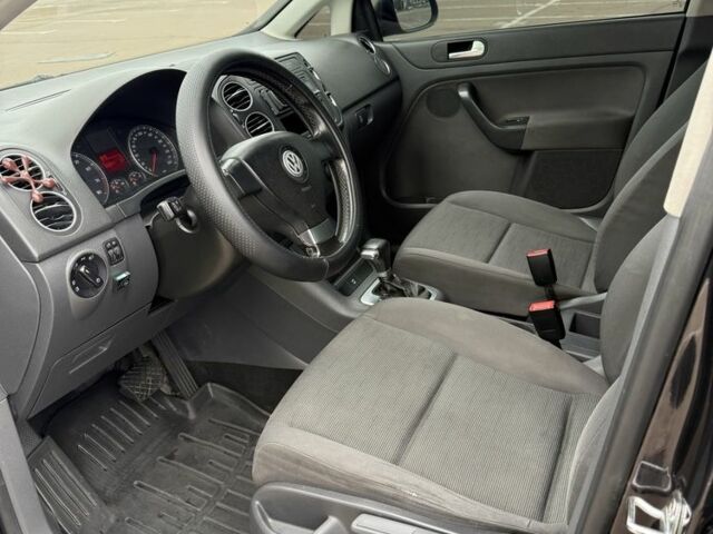 Черный Фольксваген Гольф Плюс, объемом двигателя 1.6 л и пробегом 183 тыс. км за 5950 $, фото 17 на Automoto.ua