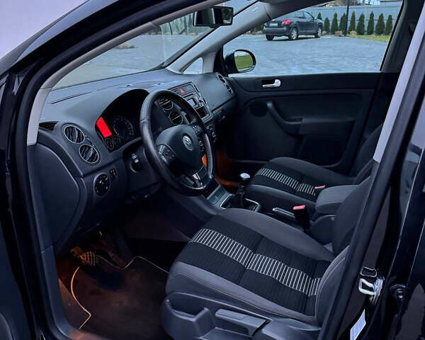 Черный Фольксваген Гольф Плюс, объемом двигателя 1.4 л и пробегом 181 тыс. км за 6400 $, фото 9 на Automoto.ua