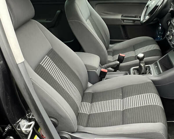 Черный Фольксваген Гольф Плюс, объемом двигателя 1.4 л и пробегом 181 тыс. км за 6850 $, фото 14 на Automoto.ua