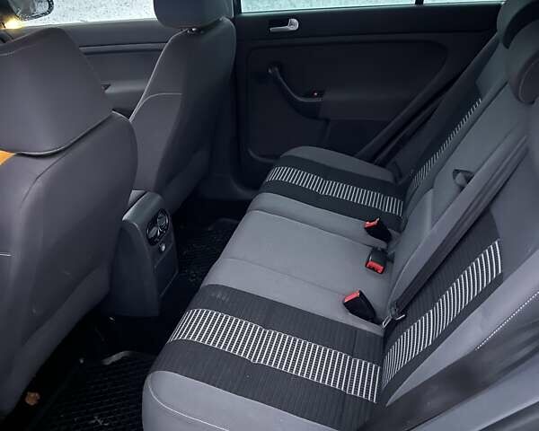 Черный Фольксваген Гольф Плюс, объемом двигателя 1.4 л и пробегом 165 тыс. км за 6800 $, фото 13 на Automoto.ua