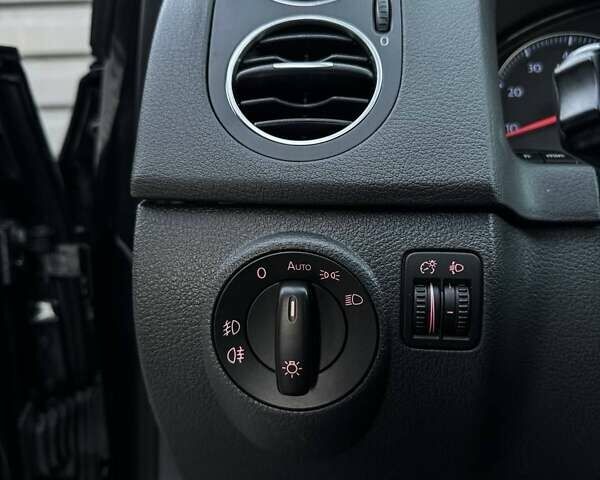 Черный Фольксваген Гольф Плюс, объемом двигателя 1.6 л и пробегом 190 тыс. км за 6999 $, фото 22 на Automoto.ua