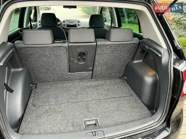 Черный Фольксваген Гольф Плюс, объемом двигателя 1.4 л и пробегом 181 тыс. км за 6850 $, фото 22 на Automoto.ua