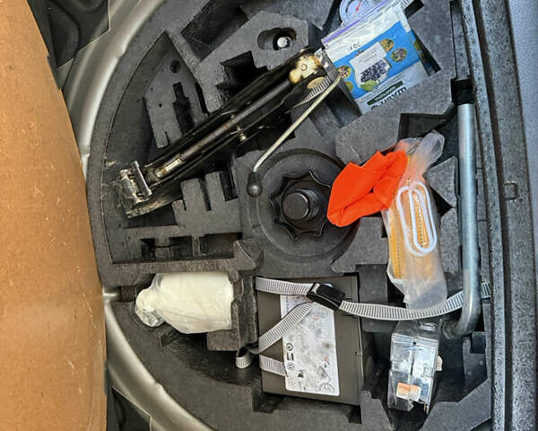 Черный Фольксваген Гольф Плюс, объемом двигателя 2 л и пробегом 240 тыс. км за 7350 $, фото 44 на Automoto.ua