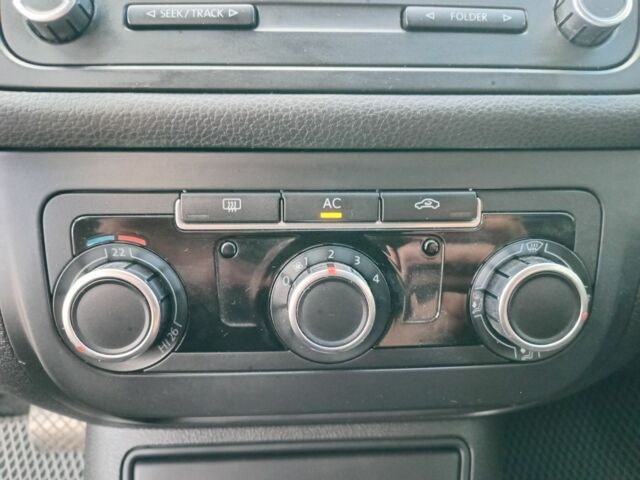 Черный Фольксваген Гольф Плюс, объемом двигателя 1.6 л и пробегом 259 тыс. км за 6950 $, фото 7 на Automoto.ua