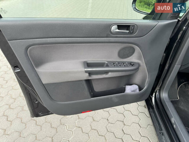 Чорний Фольксваген Golf Plus, об'ємом двигуна 1.4 л та пробігом 187 тис. км за 6800 $, фото 46 на Automoto.ua