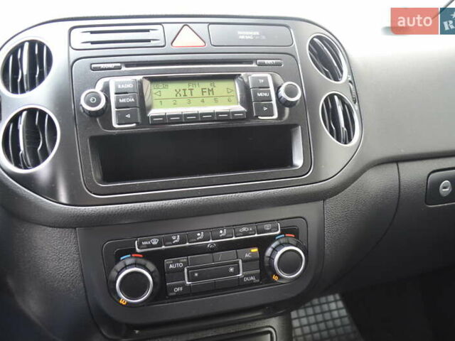 Черный Фольксваген Гольф Плюс, объемом двигателя 1.6 л и пробегом 190 тыс. км за 8550 $, фото 35 на Automoto.ua