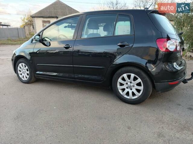 Черный Фольксваген Гольф Плюс, объемом двигателя 1.4 л и пробегом 262 тыс. км за 5900 $, фото 8 на Automoto.ua