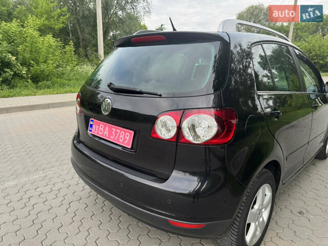 Черный Фольксваген Гольф Плюс, объемом двигателя 1.4 л и пробегом 190 тыс. км за 6800 $, фото 6 на Automoto.ua