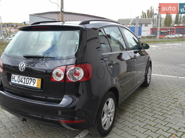 Черный Фольксваген Гольф Плюс, объемом двигателя 1.6 л и пробегом 190 тыс. км за 8550 $, фото 5 на Automoto.ua