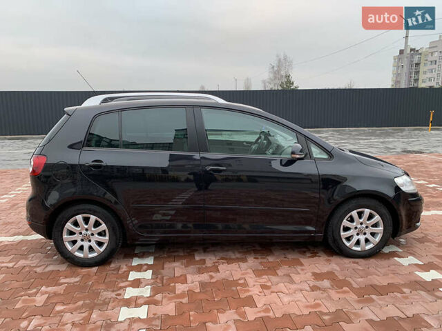 Черный Фольксваген Гольф Плюс, объемом двигателя 1.4 л и пробегом 218 тыс. км за 6700 $, фото 3 на Automoto.ua