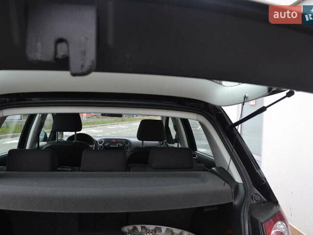 Черный Фольксваген Гольф Плюс, объемом двигателя 1.6 л и пробегом 190 тыс. км за 8550 $, фото 21 на Automoto.ua