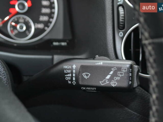 Черный Фольксваген Гольф Плюс, объемом двигателя 1.6 л и пробегом 190 тыс. км за 8550 $, фото 37 на Automoto.ua