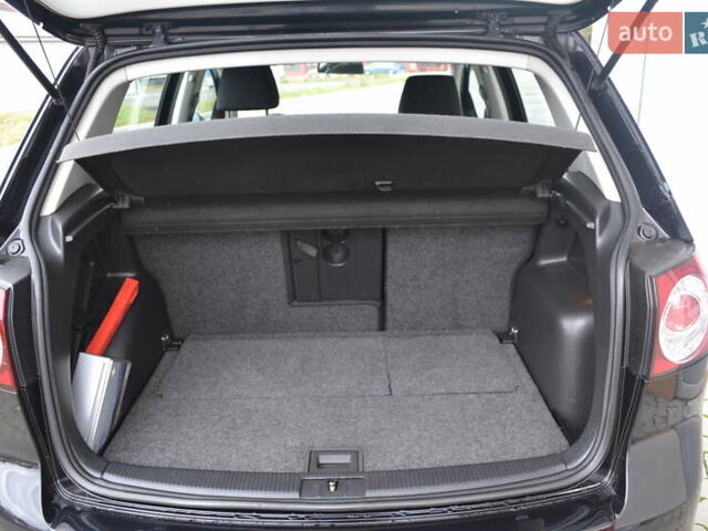 Черный Фольксваген Гольф Плюс, объемом двигателя 1.6 л и пробегом 190 тыс. км за 8550 $, фото 23 на Automoto.ua