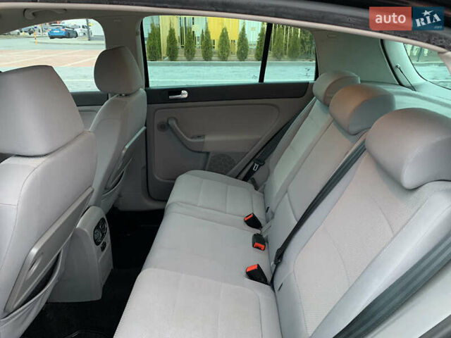 Черный Фольксваген Гольф Плюс, объемом двигателя 1.4 л и пробегом 218 тыс. км за 6700 $, фото 15 на Automoto.ua