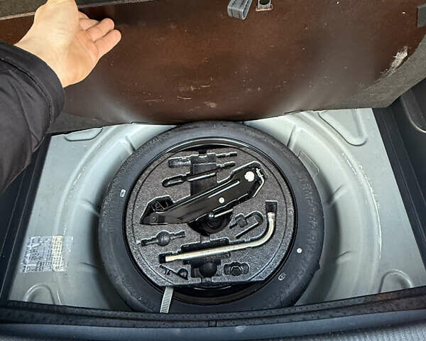 Чорний Фольксваген Golf Plus, об'ємом двигуна 1.6 л та пробігом 194 тис. км за 7800 $, фото 11 на Automoto.ua