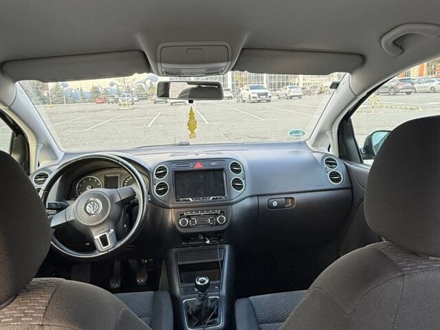 Фольксваген Гольф Плюс 2009 в Броварах на Automoto.ua Черный Фольксваген Гольф Плюс, объемом двигателя 1.6 л и пробегом 194 тыс. км за 7800 $, фото 12 на Automoto.ua