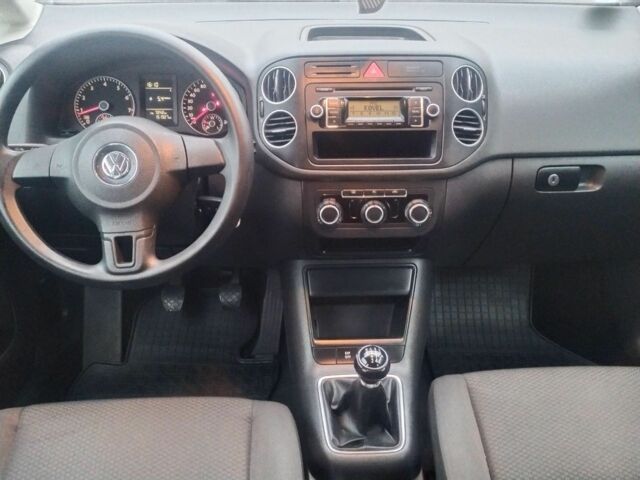 Черный Фольксваген Гольф Плюс, объемом двигателя 0 л и пробегом 152 тыс. км за 5900 $, фото 3 на Automoto.ua