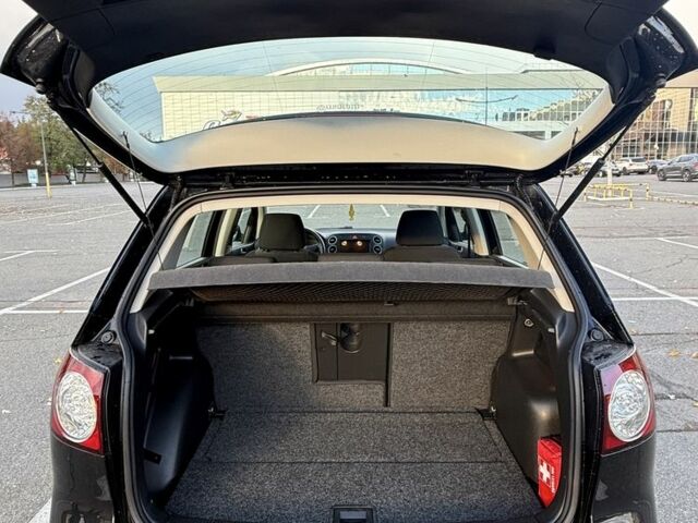 Фольксваген Гольф Плюс 2009 в Броварах на Automoto.ua Черный Фольксваген Гольф Плюс, объемом двигателя 1.6 л и пробегом 194 тыс. км за 7800 $, фото 9 на Automoto.ua